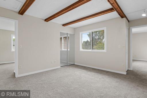7654 Dunmore Road, Woodbury, MN 55125
