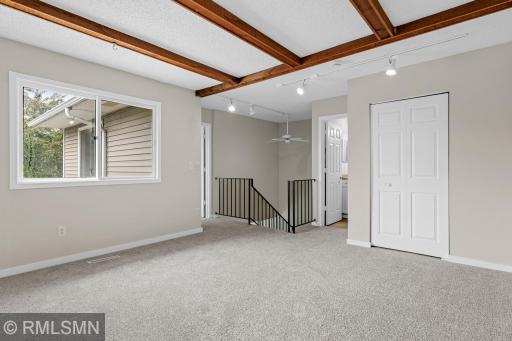 7654 Dunmore Road, Woodbury, MN 55125