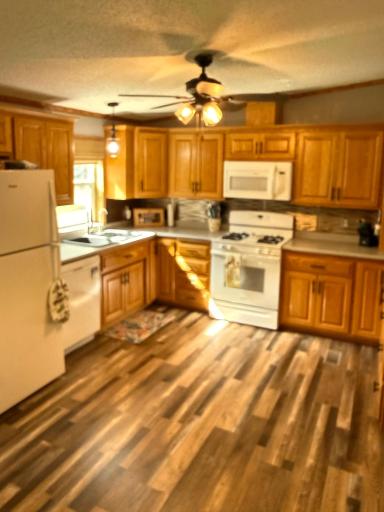 Bright and Sunny Kitchen