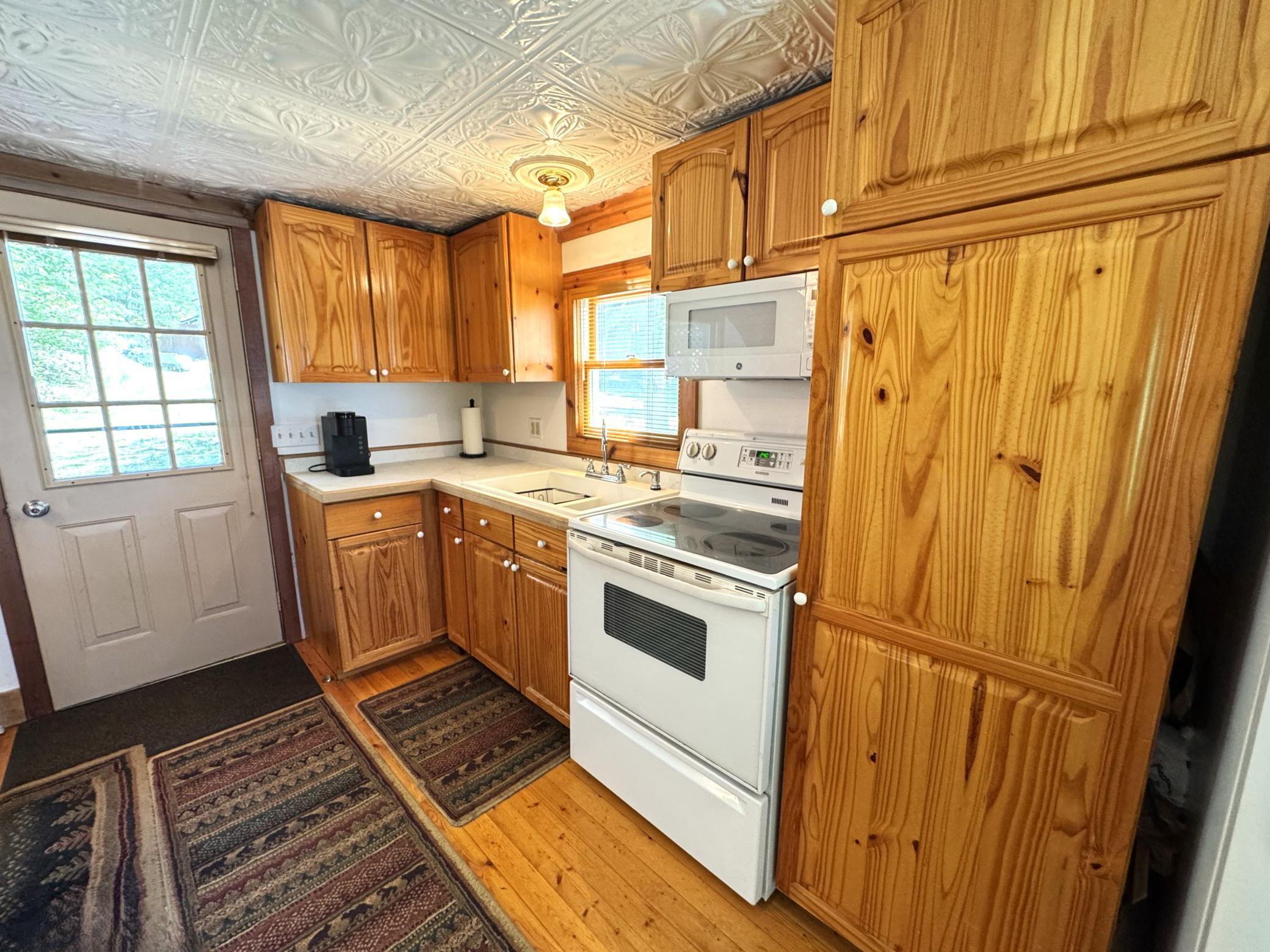 Another view of the kitchen.