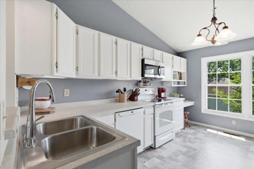 7477 W 110th Street, Minneapolis, MN 55438
