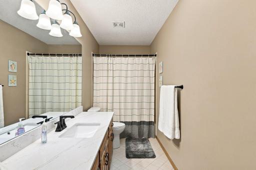 18386 Java Trail, Lakeville, MN 55044