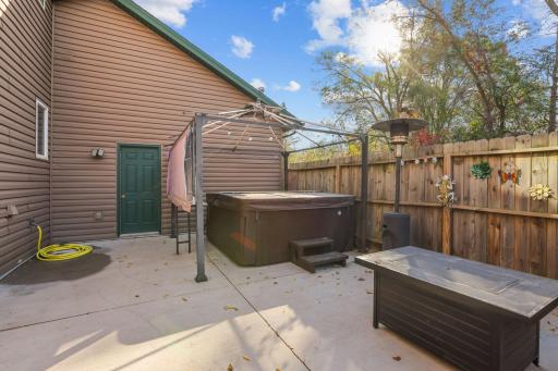 8043 Needham Avenue NE, Elk River, MN 55330