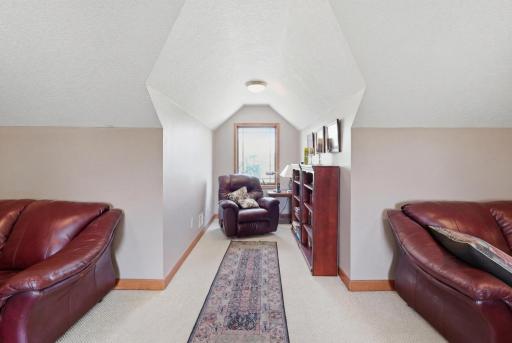 22720 Sweeney Lane, Lakeville, MN 55044