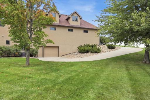 22720 Sweeney Lane, Lakeville, MN 55044