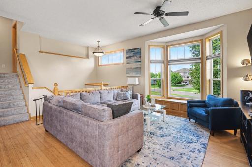 20015 Heritage Drive, Lakeville, MN 55044