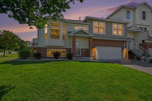 20015 Heritage Drive, Lakeville, MN 55044