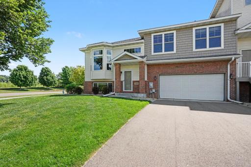 20015 Heritage Drive, Lakeville, MN 55044