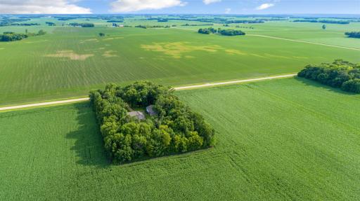 29742 400th Street, Le Sueur, MN 56058
