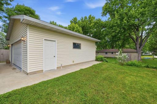 4027 Elmwood Drive, Saint Bonifacius, MN 55375