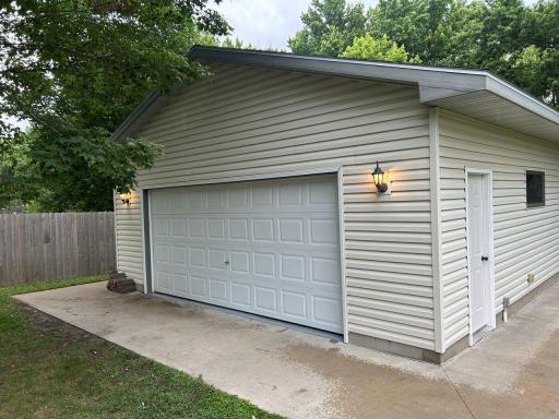 4027 Elmwood Drive, Saint Bonifacius, MN 55375