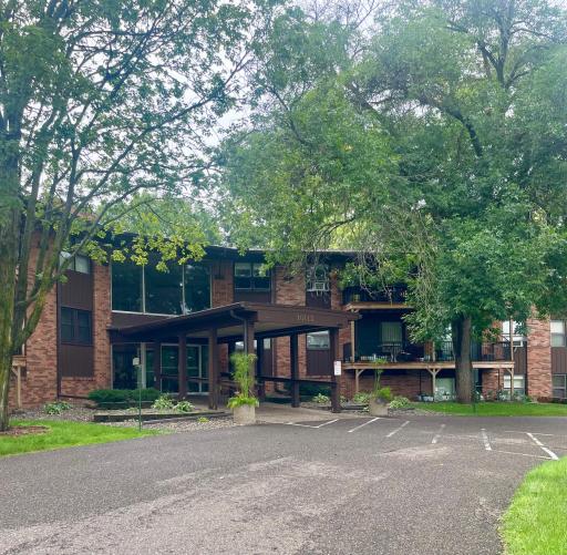 10113 W 34th Street, 338, Hopkins, MN 55305