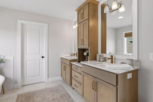 16497 Duluth Trail, Lakeville, MN 55044