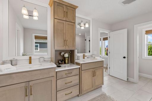 16497 Duluth Trail, Lakeville, MN 55044