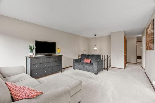 4656 Ridge Cliff Drive, Eagan, MN 55122