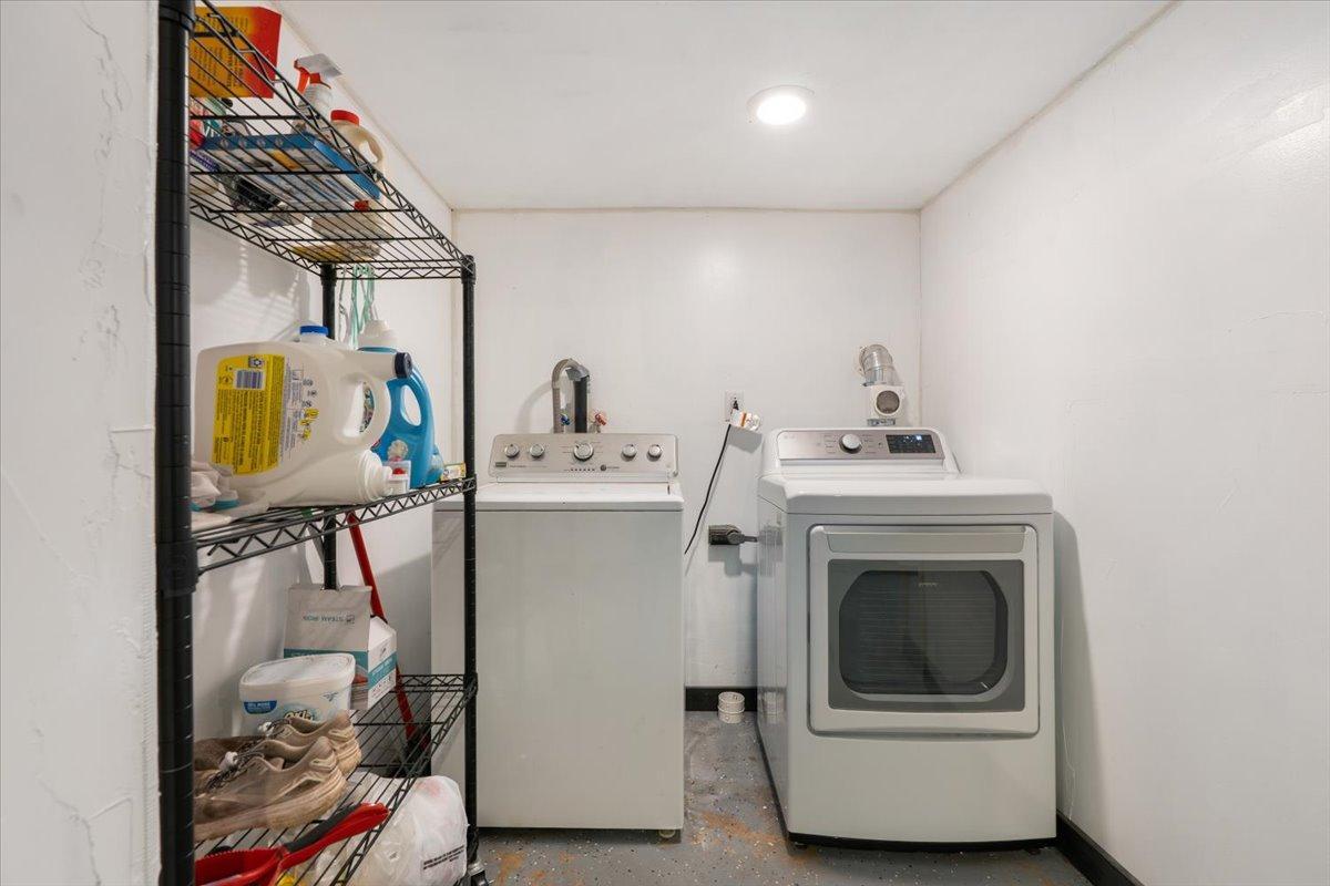 Lower laundry