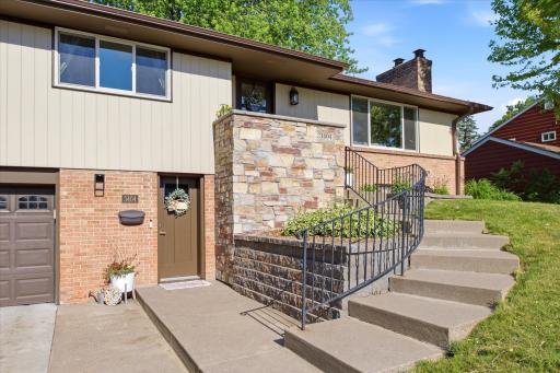 3404 Skycroft Drive, Saint Anthony, MN 55418