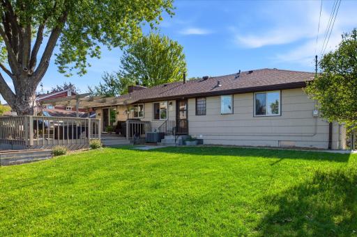 3404 Skycroft Drive, Saint Anthony, MN 55418