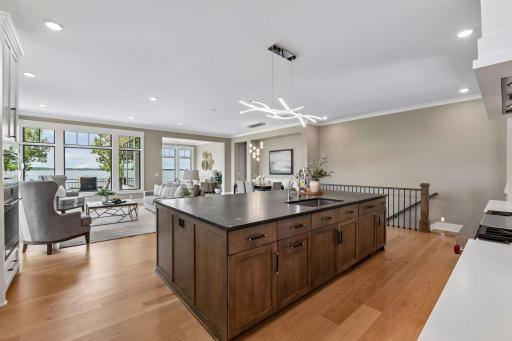 161 Lakeshore Circle, Waconia, MN 55387