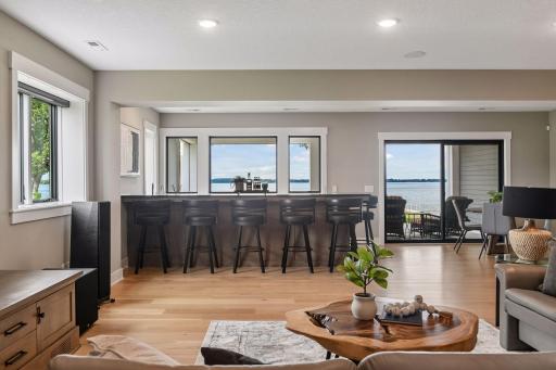 161 Lakeshore Circle, Waconia, MN 55387