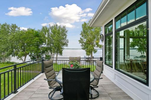 161 Lakeshore Circle, Waconia, MN 55387
