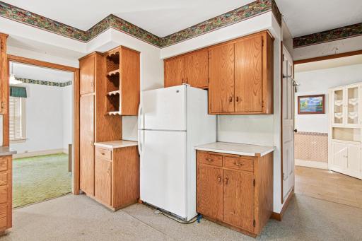 This kitchen offers a fantastic opportunity to reimagine the space. Envision new finishes and modern updates while working within a functional, well-planned layout.