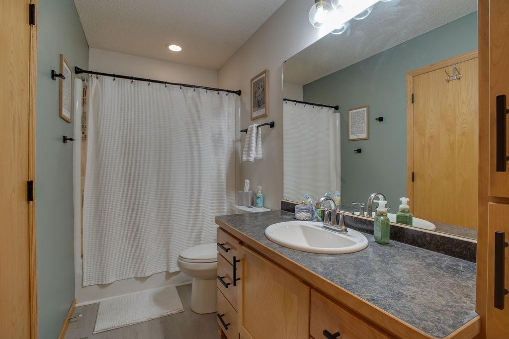 Hollywood Bathroom
