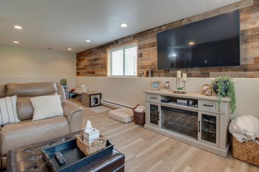 1087 Parkway Lane, West Fargo, ND 58078