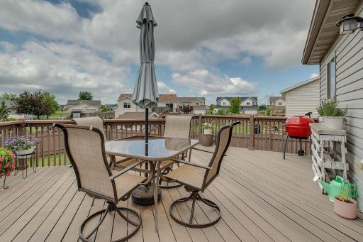 1087 Parkway Lane, West Fargo, ND 58078