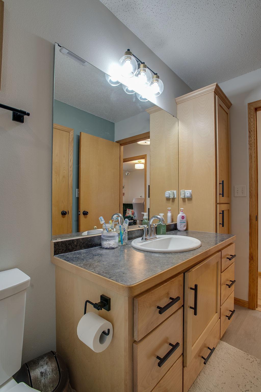 Hollywood Bathroom