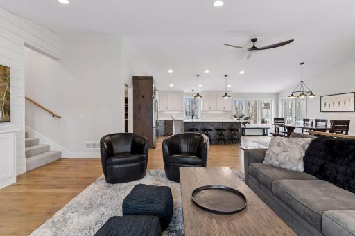 Living room open with kitchen and dining room