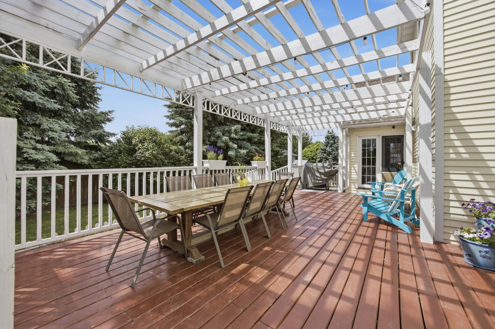 Enjoy the Outdoors on this Spacious Deck!