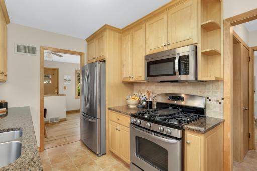 Stainless appliances and lots of cabinetry