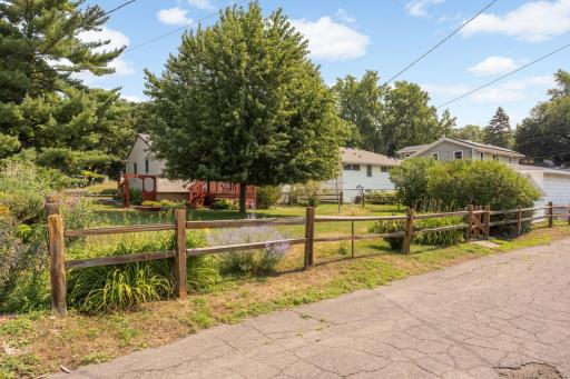 539 Frontenac Place, Saint Paul, MN 55104