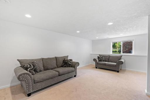 7811 Palmgren Avenue NE, Elk River, MN 55330