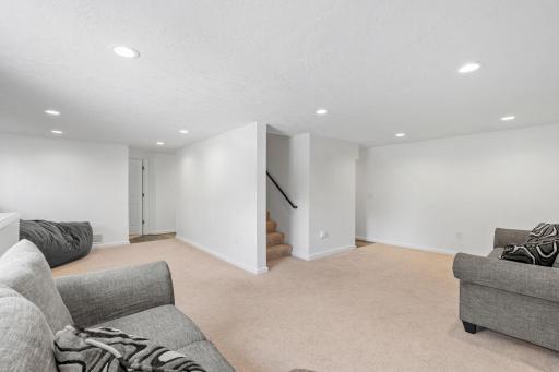 7811 Palmgren Avenue NE, Elk River, MN 55330