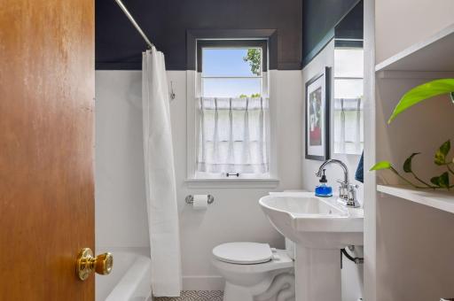 4954 Logan Avenue N, Minneapolis, MN 55430