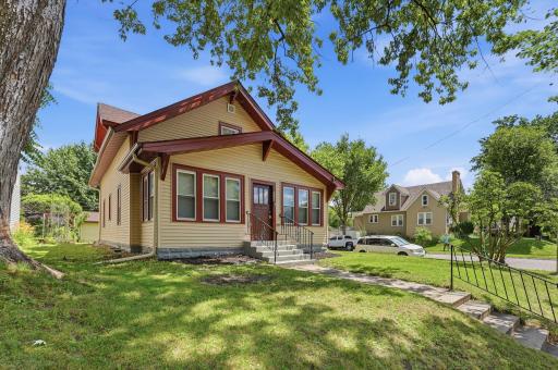 3500 Irving Avenue N, Minneapolis, MN 55412