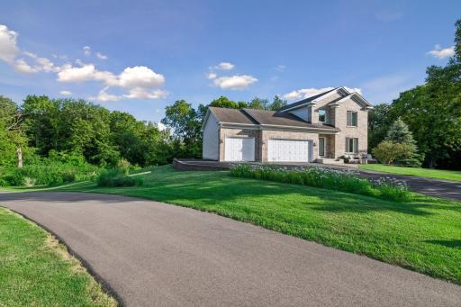 3990 Forest Court, Saint Bonifacius, MN 55375