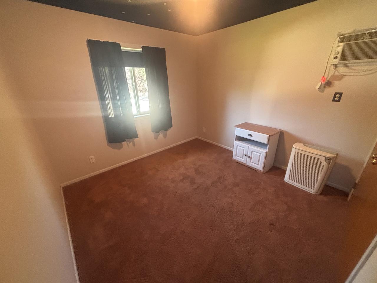 Upper Bedroom
