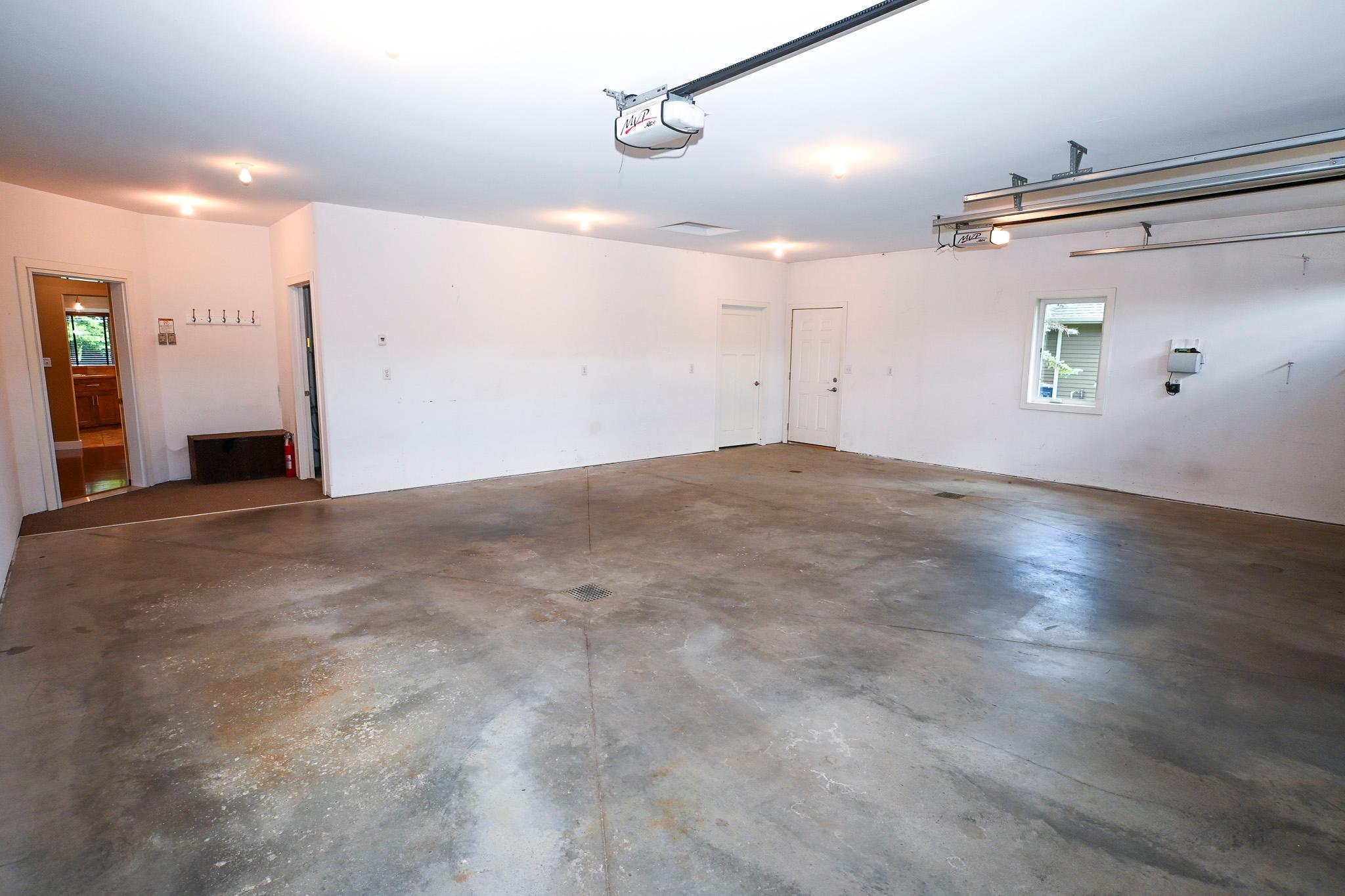 Garage-2.jpg