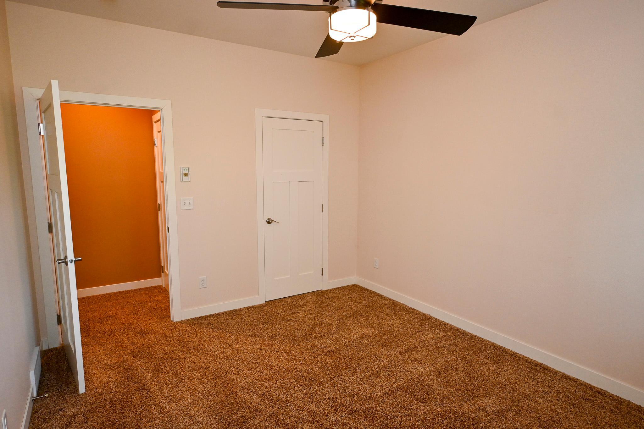 Bedroom 2-2.jpg
