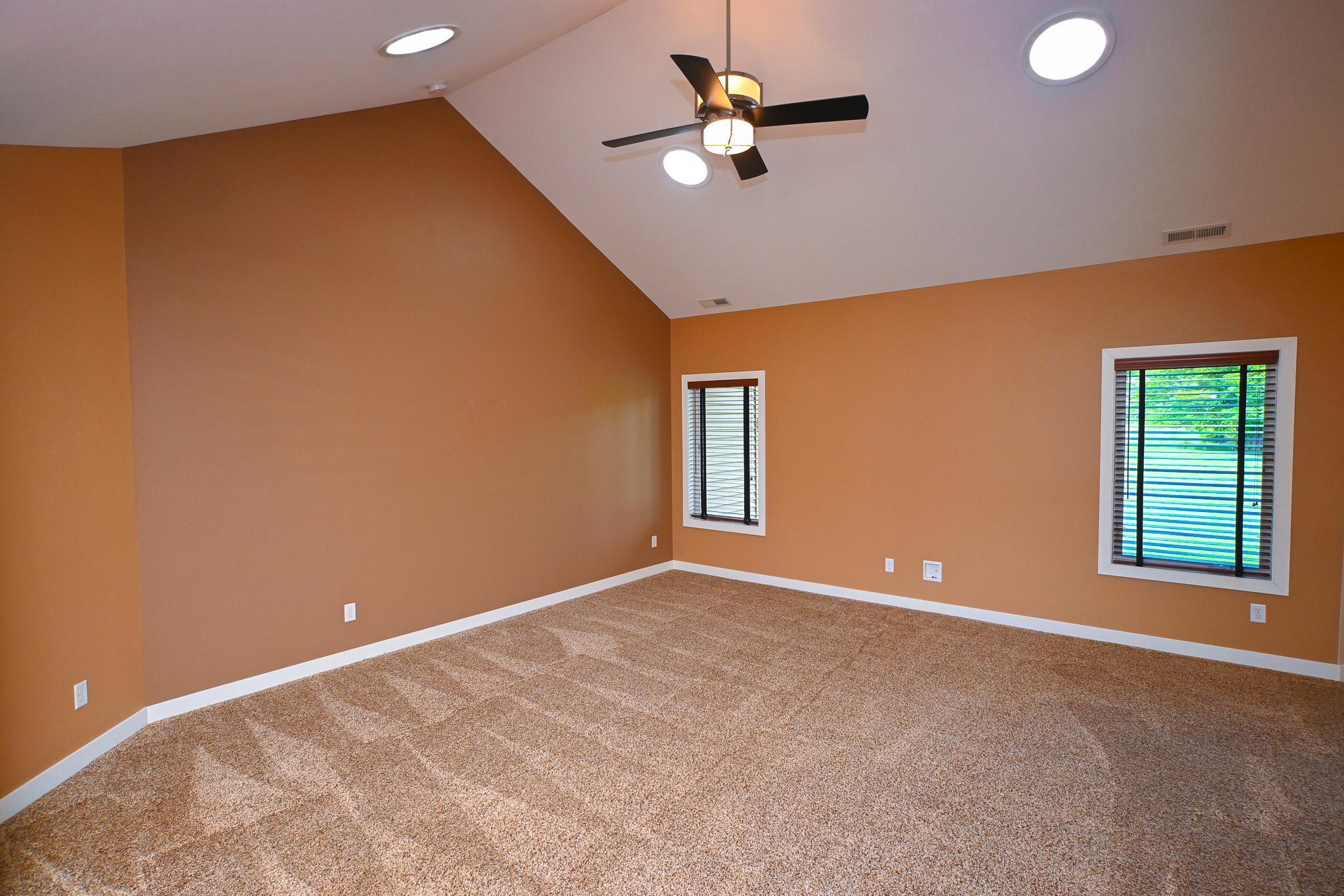 Living Room-2.jpg