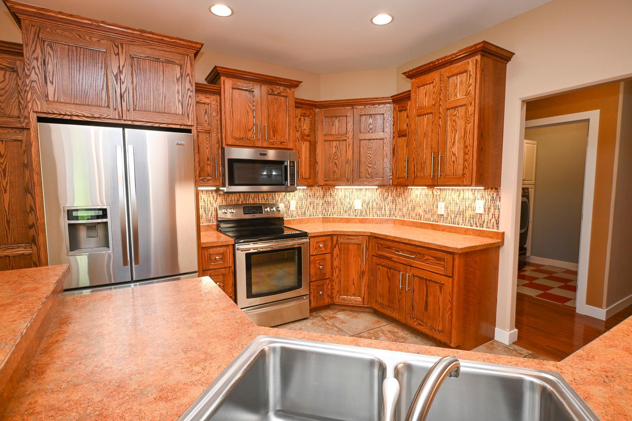 Kitchen-8.jpg