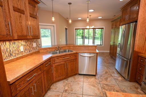 750 Lake Forest Circle, Detroit Lakes, MN 56501
