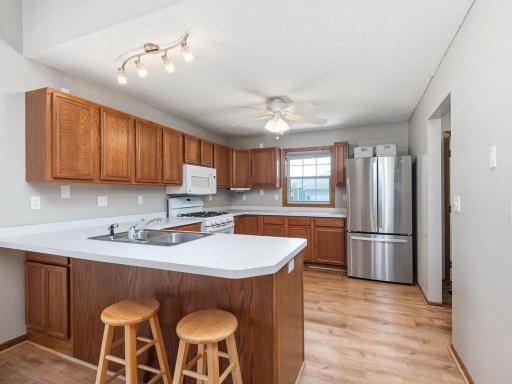 950 Oak Court, Waconia, MN 55387