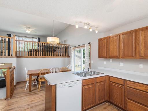 950 Oak Court, Waconia, MN 55387