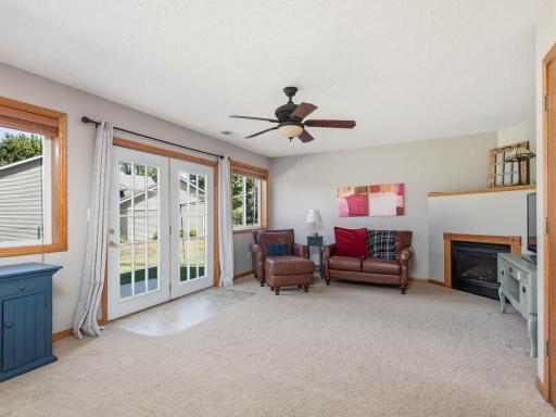 950 Oak Court, Waconia, MN 55387