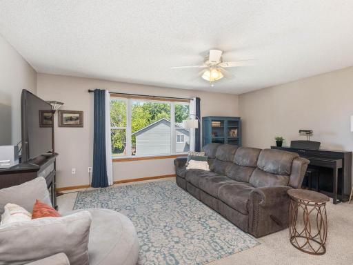 950 Oak Court, Waconia, MN 55387