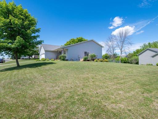 950 Oak Court, Waconia, MN 55387